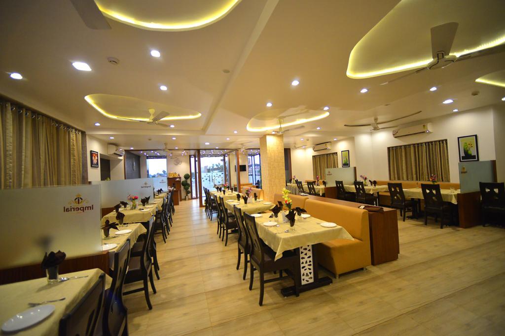 The Grand Imperial Hotel Morbi ภายนอก รูปภาพ