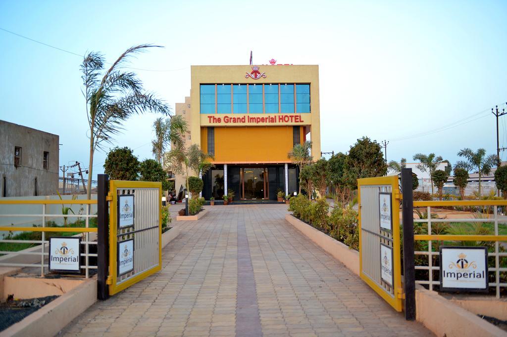 The Grand Imperial Hotel Morbi ภายนอก รูปภาพ