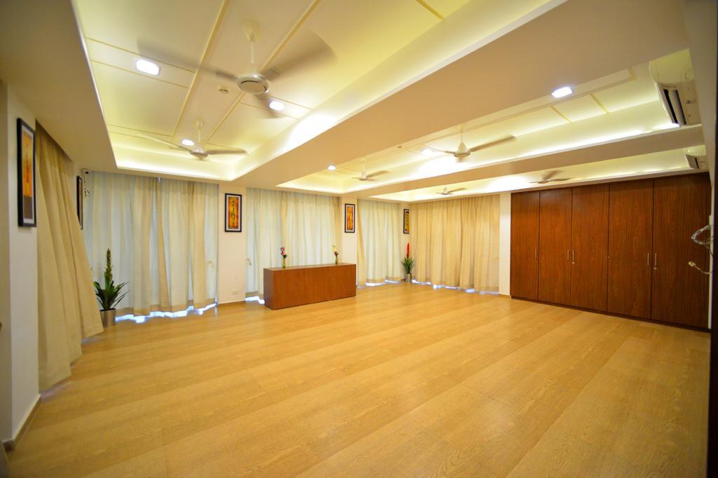 The Grand Imperial Hotel Morbi ภายนอก รูปภาพ