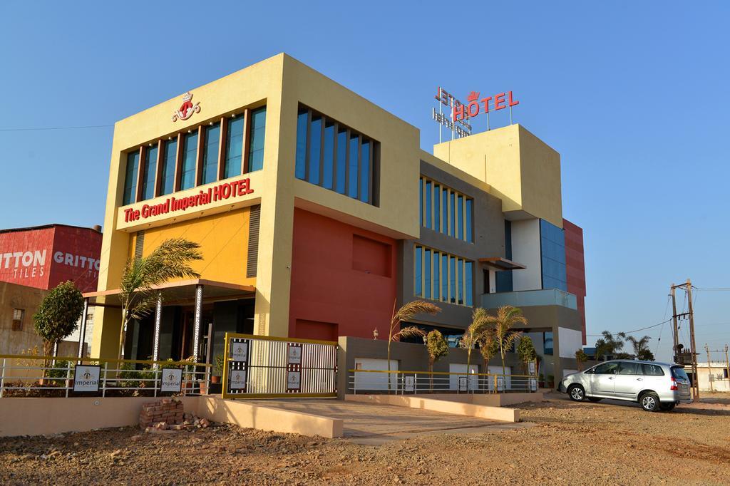 The Grand Imperial Hotel Morbi ภายนอก รูปภาพ